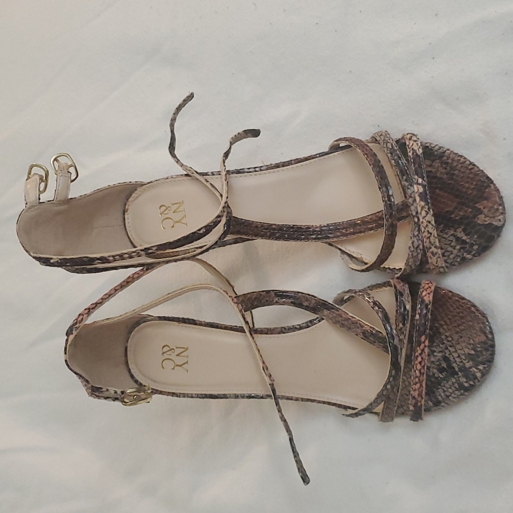 NY&Co Faux Animal Print Heelz - Picture 14 of 14